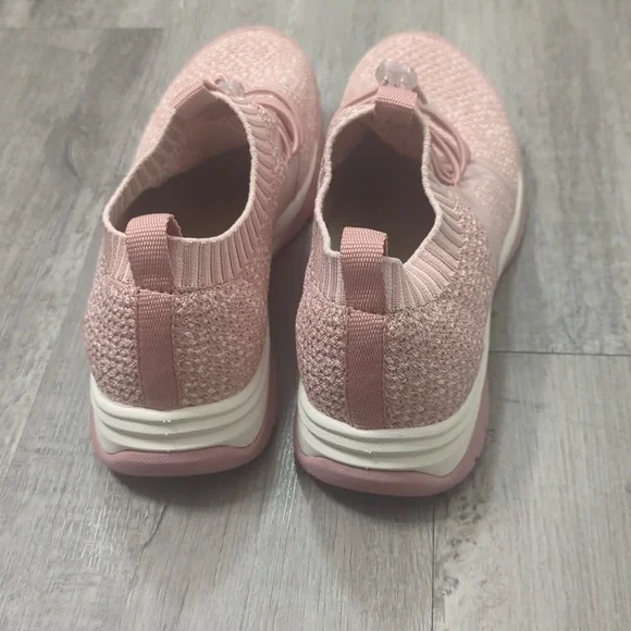 Align Knit Bungee Slip On Torri Sneakers - Picture 5 of 9